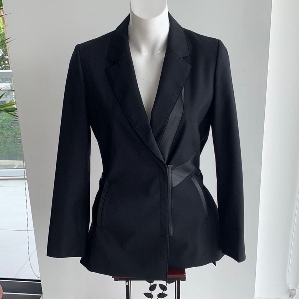 D’deMoo black women’s tuxedo jacket blazer, zipper closure, size S